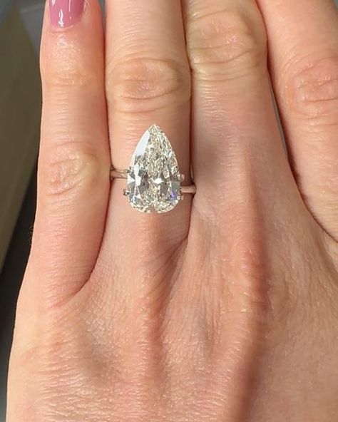 8 Carat Pear Engagement Ring, Pear Shaped Engagement Rings 3 Carat, 3.5 Carat Pear Engagement Ring, 4 Carat Pear Engagement Rings, 3 Ct Pear Engagement Ring, 3 Carat Pear Engagement Ring, 3 Carat Engagement Ring, Engagement Rings 4 Carat, Big Wedding Rings