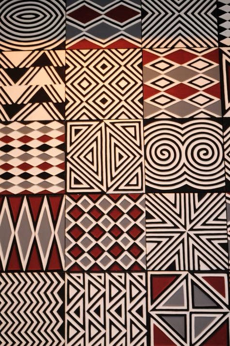 EA2012C_639 | Decorative pattern at Nyungwe Forest Lodge | Jason Duplessis | Flickr African Pattern Design, Afrique Art, Afrikaanse Kunst, Art Patterns, African Decor, African Textiles, Africa Art, African Pattern, Ethnic Patterns