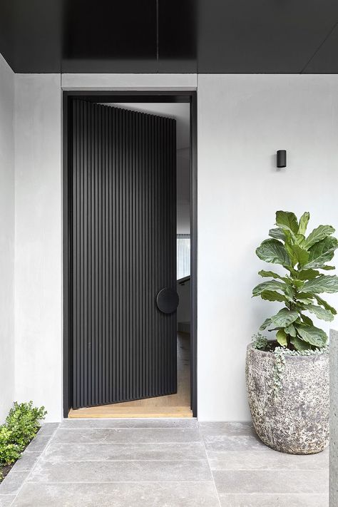 Modern Entrance Door, Modern Entrance, Entrance Door Design, Door Inspiration, Door Design Modern, Door Design Interior, Main Door Design, Pivot Doors, Front Door Design