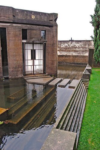 Water Architecture, Carlo Scarpa, Famous Architects, Brutalist Architecture, Architecture Exterior, Brutalism, Architectural Inspiration, Beautiful Architecture, Outdoor Design