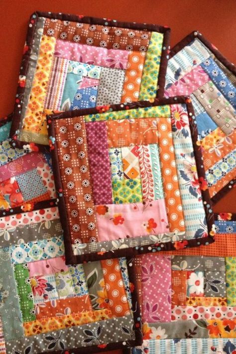 Fabric Scrap Crafts, Easy Recycled Crafts, Scrap Crafts, Scrap Fabric Crafts, Scrap Fabric Projects, Folded Fabric, Scrap Quilt Patterns, Trendy Sewing, Beginner Sewing Projects Easy