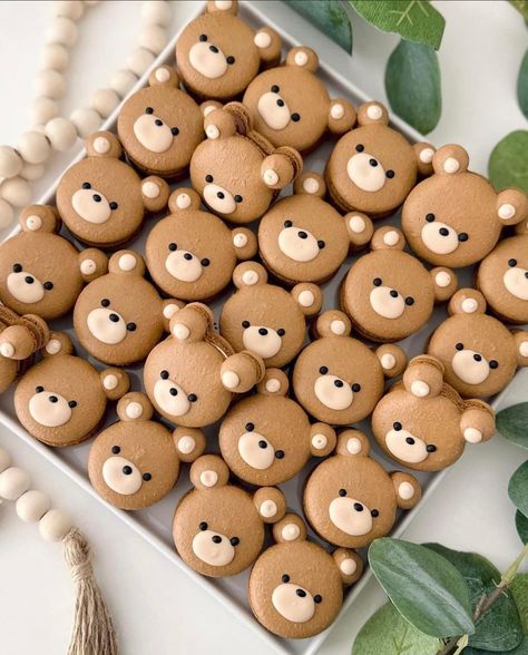 Bear Macarons, Teddy Bear Baby Shower Theme, Baby Shower Sweets, Bear Baby Shower Theme, Idee Babyshower, Teddy Bear Party, Teddy Bear Theme, Teddy Bear Birthday, Baby Shower Treats