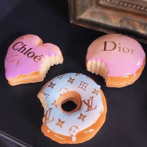 Alexandra Poster Bennaim on Instagram: “WEEKEND INDULGENCE 🍩🍩🍩 via @pinksnobs 💗💗💗 #doughnuts🍩 #dior #louisvuitton #chloe #picoftheday #designer #luxury #teatime #tea #enjoy…” Expensive Taste, Say You, Donuts, Dior, Mirror, Pink, Blue, Instagram