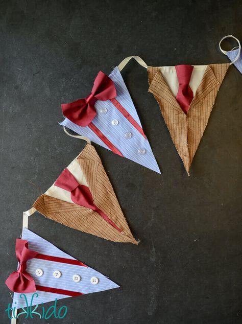 Doctor Who 10th and 11th Doctor Party Bunting Tutorial Dr Who Themed Party, Doctor Who Party Decorations, Doctor Who Party Ideas, 10th And 11th Doctor, Dr Who Party, Doctor Who Baby, Doctor Who Birthday, Nerd Party, Doctor Who Craft