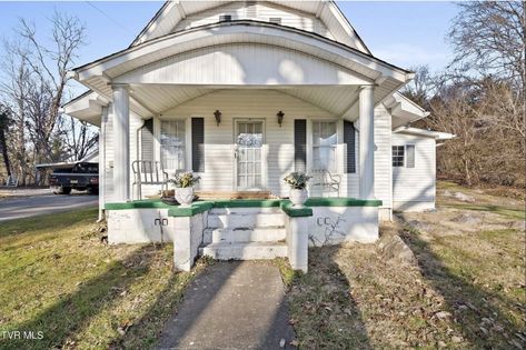 1940 Farmhouse For Sale With Garage on 10 Acres Tennessee $237,500 - Country Life Dreams 1940 Farmhouse, Tennessee Farmhouse, Tennessee Style, Large Open Kitchens, Life Dreams, Small Sheds, Hobby Farm, Middle Tennessee, Rural Life