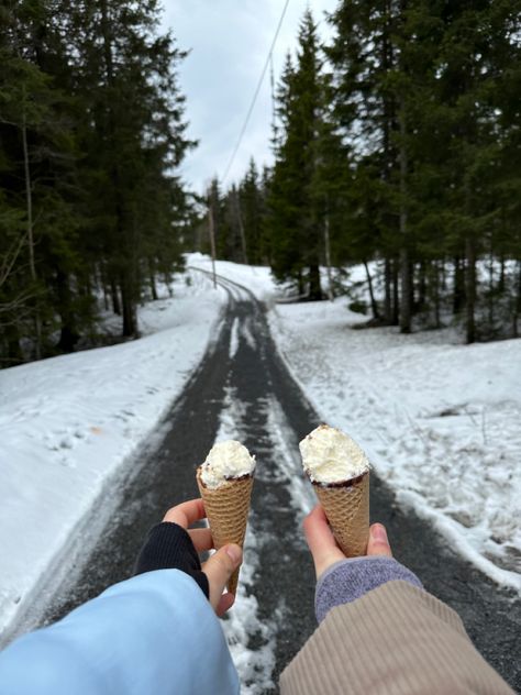 #ice #cream #snow #oslo #nutsa Ice Cream In Winter, Ice Cream Snow, Playlist Photos, Snow Ice Cream, Eating Ice, Snap Friends, Eating Ice Cream, Cream Aesthetic, Snow And Ice