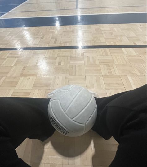 Volleyball Manager Aesthetic, Kageyama Tobio Aesthetic, Nishinoya Aesthetic, Volley Aesthetic, Volleyball Fits, Aesthetic Volleyball, Yamaguchi Haikyuu, Haikyuu Aesthetic, Edward Sharpe And The Magnetic Zeros