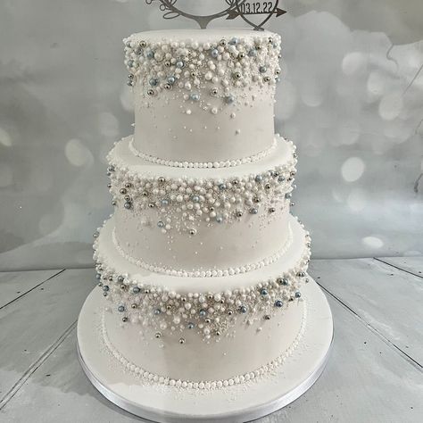 Sparkly Pearl Wedding cake Wedding Cake With Pearls, 30th Wedding Anniversary Cake, Beaded Wedding Cake, Sparkly Wedding Cakes, Pearl Wedding Cake, Diamond Cake, Cake Structure, Wedding Cake Pearls, Silver Wedding Cake