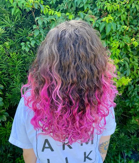 Dipped pink ends Curly Hair Dip Dye, Pink Hair Ends, Curly Pink Hair, Dyed Ends Of Hair, Dipped Hair, Dyed Curly Hair, Brown Curly Hair, Rainbow Hair, Hair Pictures