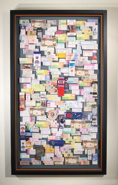 Ticket Stub Frame Concert Ticket Display, Ticket Display, Concert Ticket Gift, Travel Ticket, Diy Shadow Box, Travel Keepsakes, Ticket Stubs, Super Gifts, Travel Souvenirs