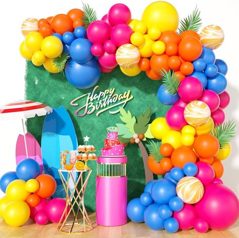 Beach Disco, Football Theme Birthday Party, Game Themed Party, Green Balloon Garland, Party Balloon Garland, Balloon Inspiration, Football Theme Birthday, Balloon Arch Decorations, Tropical Theme Party