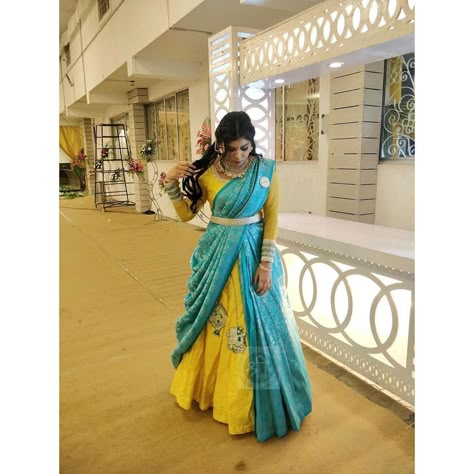 Cancan Saree Wedding, Different Half Saree Draping Styles, Silk Saree Lehenga Style Draping, Saree Half Saree Draping, Lehenga Type Saree Draping, Saree In Half Saree Style, Saree As Half Saree, Saree Draping Lehenga Style, Sauth Saree Look