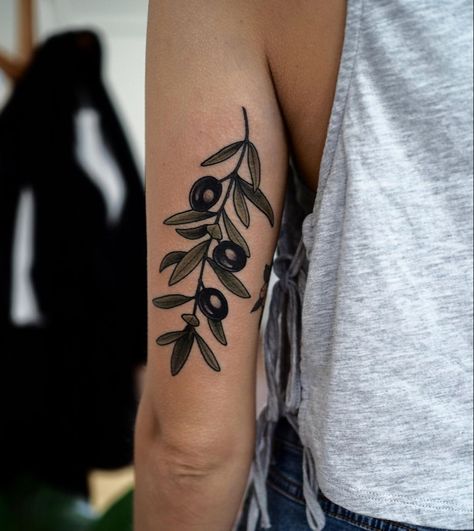 American Traditional Olive Branch Tattoo, Olive Oil Tattoo, Traditional Tattoo Wrist, Ash Tattoo, Laurel Tattoo, Orange Tattoo, Olive Tattoo, Olive Branch Tattoo, Branch Tattoo