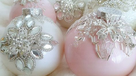 Glam Ornaments, Dollar Tree Ornaments, Shabby Chic Christmas Ornaments, Glam Christmas Tree, Beautiful Christmas Ornaments, Victorian Christmas Ornaments, Ornaments Homemade, Glam Christmas, Shabby Chic Christmas