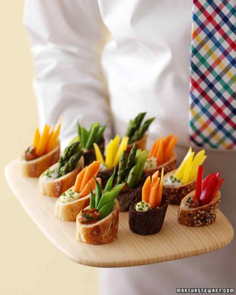 New Ways to Serve Crudite: It's a Farmers' Market After-Party! | Martha Stewart Veggie Apps, Dip With Veggies, Easter Food Ideas, Easter Food Appetizers, Crudite Platter, Vegetable Plate, Vegetable Tray, Easter Food, Charcuterie Recipes