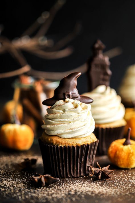 Spiced Cupcakes, Spice Frosting, Non Dairy Butter, Cinnamon Icing, Halloween Party Table, Vegan Pumpkin Spice, Vegan Halloween, Spooky Food, Spice Cupcakes