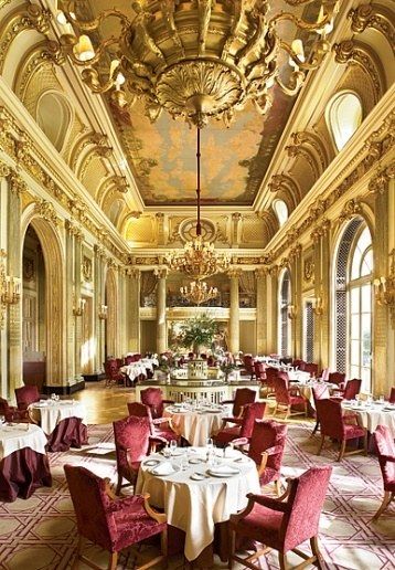 Royal Automobile Club - Architectural Digest Minstrels Gallery, Russia Palace, Artificial Grass Wall Decoration Ideas, Pavlovsk Palace, Ballroom Design, Art Deco Style Interior, Gallery Restaurant, London England Travel, Classical Interior