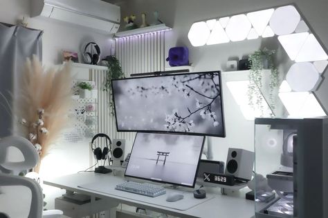 White 🤍 #white #whitelove #whitesetup #desksetup #desktour #deskdecor #desksetupideas #deskspace #gamingsetup #workspace #nature Gaming Computer Room, Desk Setups, Bedroom Setup, Setup Ideas, Computer Room, Instagram White, Gaming Room Setup, Desk Space, Pc Setup