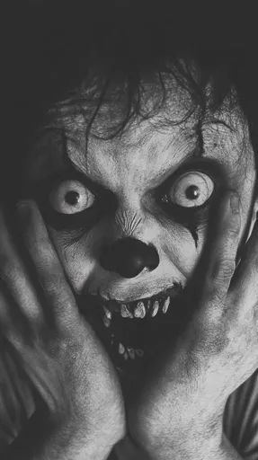 ↑↑↑ Larger size on website 🔸 A black and white image of a person with their face painted like a clown, with a wide open mouth sho Disturbing Images, Clown Images, Scary Clown, Evil Clowns, Scary Clowns, A Clown, Open Mouth, White Image, Face Paint