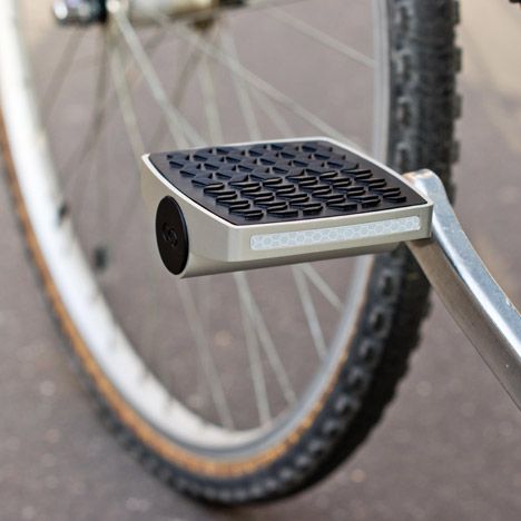 Connected cycle smart pedal Bicycle Pedals, Bicycle Pedal, Bike Details, Bicycle Maintenance, I Want To Ride My Bicycle, Beautiful Bike, Custom Bike, Bike Pedals, Bicycle Parts