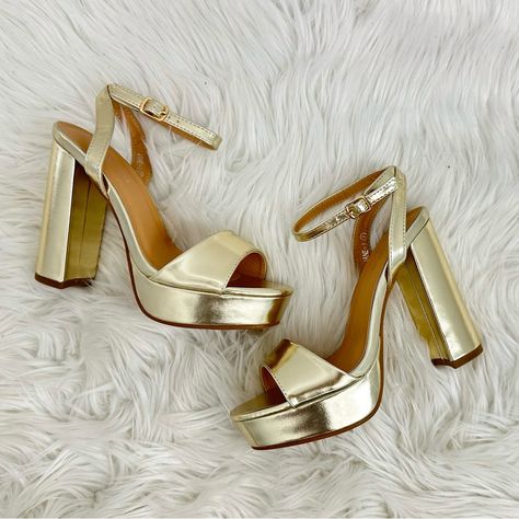 New Metallic Chunky Heels Golden Block Heels, Heels For Gold Dress, Chunky Gold Heels, Gold High Heels Prom, Gold Heels Prom, Gold Chunky Heels, Holographic Heels, Silver Platform Heels, Hoco 2024