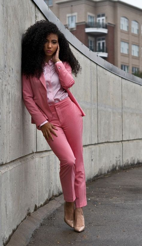 Elle Woods Outfit Ideas, Pink Business Outfit, Pink Work Outfit, Pink Monochromatic Outfit, Outfit Interview, Monochromatic Pink, Zara Suit, Zara Suits, Cute Work Outfits