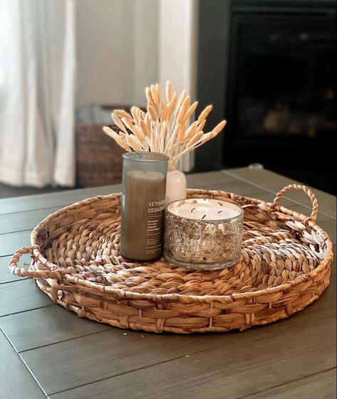 Woven tray decor