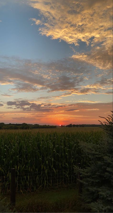 May Astethic, Summer Sunset Wallpaper, Teen Vacation, Landscape Pics, My Life Goals, Places Pictures, Pretty Skies, Sky Pictures, Love Of Nature