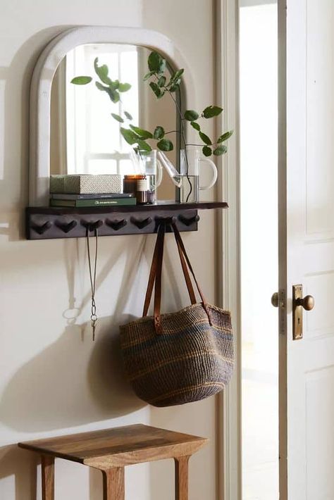 20 Minimalist Home Entryway Decor Ideas » Lady Decluttered Tiny Entryway, Apartment Entryway, Entryway Table Decor, Entryway Mirror, Small Entryways, Wall Shelves Design, Foyer Design, Entryway Wall, Small Entryway