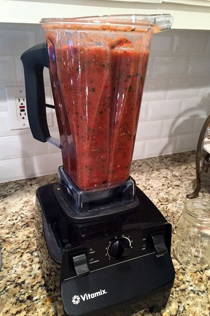 Live and Learn: From the Kitchen: Homemade Salsa (Vitamix!) Vitamix Healthy Recipes, Vitamix Food Processor, Canning Veggies, I Am Embarrassed, Vitamix Soup, Strawberry Salsa, Vitamix Blender, Mild Salsa, Vitamix Recipes