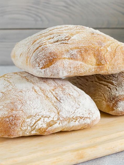 Sourdough Ciabatta Bread Recipe | Home Baking Blog Sourdough Discard Ciabatta Bread, Sourdough Ciabatta Bread Recipe, Ciabatta Bread Recipes, Sourdough Ciabatta Recipe, Sourdough Tortillas Recipe, Sour Bread, Ciabatta Recipe, Sourdough Ciabatta, Sourdough Bread Recipes