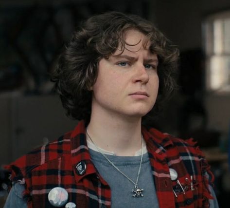 I think he's cute Gareth Emerson Stranger Things, Stranger Things Gareth, Gareth Stranger Things, Gareth Emerson, Aesthetic Ropa, Dustin Henderson, Billy Hargrove, Weird Images, Stranger Things Characters