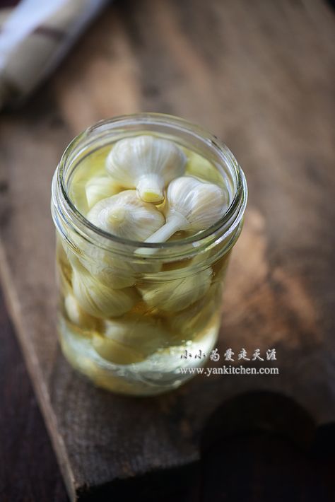 Garlic Plants, Fermented Recipes, Pickle Recipes Homemade, Garlic Bulbs, Chinese Foods, Fermented Pickles, Salt And Vinegar, Preserve Food, Boiled Water