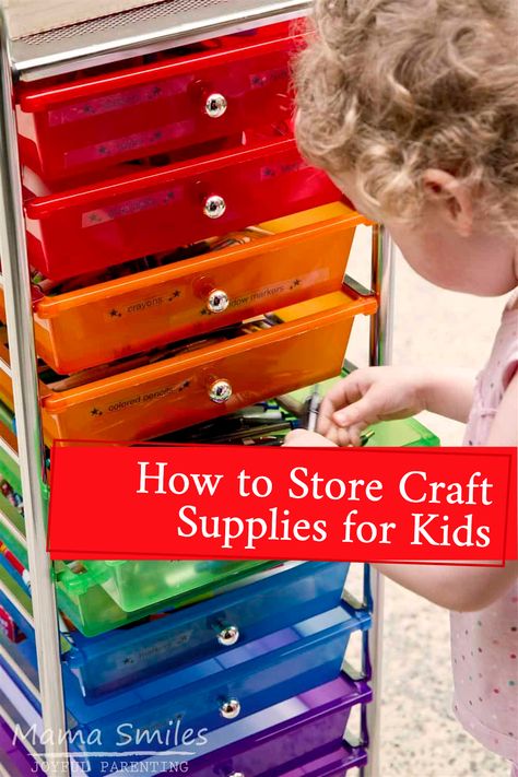 I love doing crafts with my kids and I love having lots of craft supplies available for the kids to use. We don’t have a lot of storage space in our house. This method of storing craft supplies for kids is saving my sanity! The kids are crafting more than ever, but the process is much neater. No more missing scissors and vanishing pens! Art Supply Organization Kids, Kids Craft Organization Ideas, Kids Craft Storage Ideas, Craft Supply Organization, Kids Craft Storage, Kids Crafts Organization, House Hacks, Art Supplies Storage, Label Printable