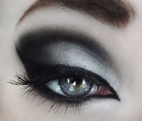 1000+ ideas about Goth Makeup on Pinterest | Make up, Gothic make up and Goth makeup tutorial Gothic Eye Makeup, Goth Makeup Tutorial, Black And White Makeup, Make Up Designs, White Makeup, Most Beautiful Eyes, Makijaż Smokey Eye, Gothic Makeup, Goth Makeup