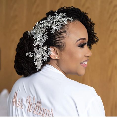 Sisterlock Styles For Wedding, Wedding Hairstyles For Sisterlocks, Sisterlocks Wedding Styles, Braids Bridal Hairstyles African, Sisterlocs Bridal Hairstyles, Microlocs Bridal Hairstyles, Sisterloc Wedding Styles, Sisterlocks Bridal Hairstyles, Wedding Microlocs Hairstyles