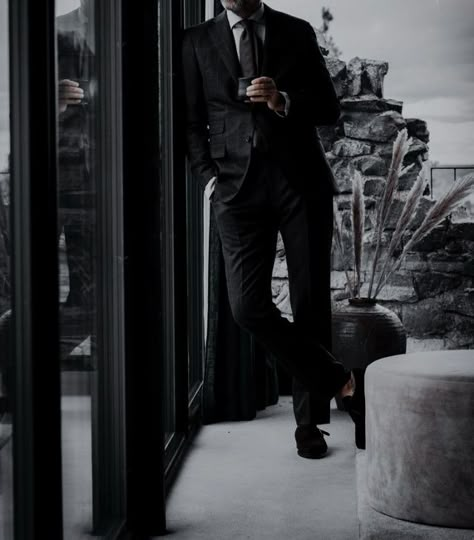 Ceo Guy Aesthetic, Ceo Aesthetic Men, Ceo Man, Dark Romance Aesthetic, Dark Luxury, Romance Aesthetic, Black Suit Men, Gentleman Aesthetic, Stylish Boys