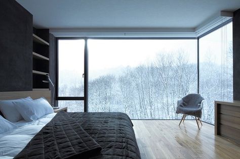 10 Cozy Bedroom Designs With Majestic Winter View Minimalist Dekor, Winter Bedroom, Big Windows, Floor To Ceiling Windows, Decor Minimalist, Dream Bedroom, Minimalist Bedroom, Design Case, Minimalist Decor