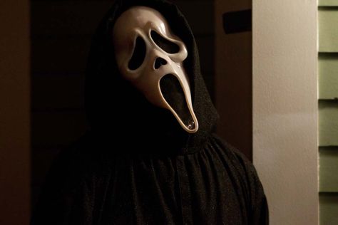 Ghostface Scream 4 Ghostface, Scream Series, Scream Tv Series, Scream 4, Organic Mask, Scream Mask, New Netflix Movies, Wes Craven, Slasher Film