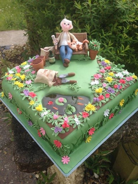 Garden cake - For all your cake decorating supplies, please visit craftcompany.co.uk Garden Birthday Cake, Garden Cake, 70th Birthday Cake, 80 Birthday Cake, Dad Birthday Cakes, Garden Cakes, Green Cake, Cupcakes Decorados, Garden Birthday