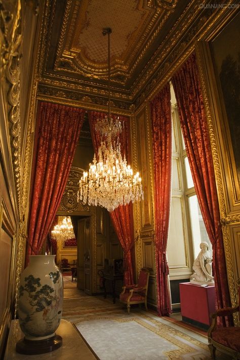 Gilded hallway Palace Architecture, Luxury Mansions Interior, Palace Interior, Opulent Interiors, Doors And Floors, Mansion Interior, Mansions Luxury, French Interior, Elegant Interiors