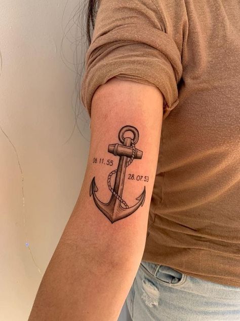 Tattoo Ideas For Men Anchor, Anchor Tattoo Hand, Anchor Tattoo For Men Forearm, Couples Anchor Tattoo Ideas, Medium Tattoos For Guys, Ancora Tattoo, Anchor Tattoo For Men, Simple Anchor Tattoo, Traditional Anchor Tattoo