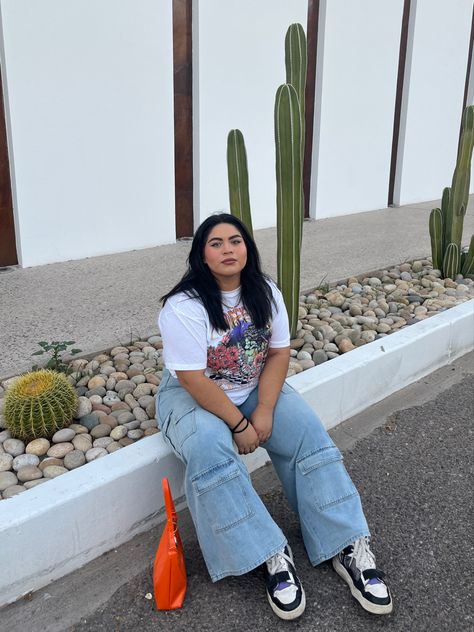 Plus Size Oversized Outfits, Plus Size Summer Outfits Curvy Fashionista, Light Jeans Outfit, Chubby Outfit Ideas, Streetwear Poses, Chubby Girl Outfits, Girls Jeans Top, Chubby Style, Outfits Gorditas