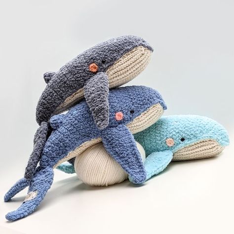 Svenja 🌻 on Instagram: "Have a great Monday with these fluffy whales 🐋💕  After I saw the super adorable fluffy whale @handmade_by_halime made from my Hope the Blue Whale pattern, making at least one fluffy whale was on my to-crochet-list since last year. I've used her suggested yarn "Alize Softy Plus" for the back & fins, and double-held "Scheepjes Softfun" for the bottom. I love how soft those whales have turned out - thanks again for suggesting me this yarn, Halime 😍🙏  I actually already finished these three for Christmas, but since I gifted them away I didn't want to post them straight away & only came around to do it now 🤗 Brace yourselves for more fluffy whale content 🐋✨  🧵 Hope the Blue Whale pattern by me (link in bio) 🧵  #amigurumi #crochet #crocheting #crochetlove #croche Crochet Whale, Have A Great Monday, Whale Pattern, Do It Now, My Hope, Crochet Animal Patterns, Blue Whale, Doll Parts, Crochet Art