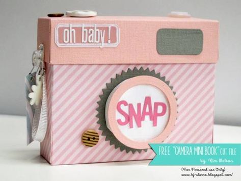 Four Ways to Make a Mini Album That Looks Like a Camera – Scrap Booking Camera Scrapbook, Camera Valentines Day Boxes, Scrap Booking Idea, Box Photo, Mini Boo, Pink Camera, Diy Camera, Mini Album, Mini Albums Scrap