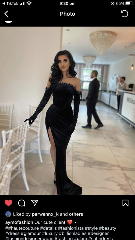 Classy Prom Dresses Gloves, Black Dress White Gloves Classy, Classy Dresses With Gloves, Elegant Prom Dresses With Gloves, Gloves With Dress Classy, Black Prom Dress With Gloves Classy, Gala Dress With Gloves, Black Formal Dress With Gloves, Black Dress And Gloves Classy