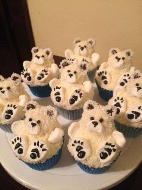 Polar Bear Cupcakes, Polar Bear Cupcake, Cupcakes Christmas, Christmas Cupcakes Decoration, Bear Cupcakes, Cupcake Cake Designs, Animal Cupcakes, Bear Cookies, Animal Cakes