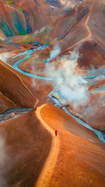 Michael Block on Instagram: "Epic geothermal location in Iceland 👇 This blew me away 🤯 Make sure to add it to your itinerary. . . 📍Kerlingarfjöll Mountains . . #iceland #icelandadventure" Kerlingarfjöll Iceland, Iceland Photography Landscapes, Iceland Spring, Aesthetic Iceland, Iceland Aesthetic, Adventure Pictures, Ice Land, Nature Wonders, Iceland Nature