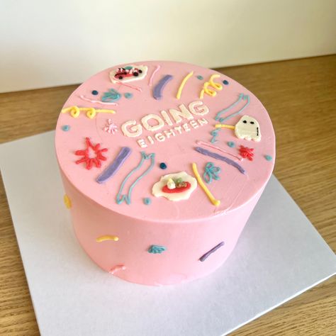 Seventeen Themed Cake, Svt Cakes, Going Seventeen Cake Design, Seventeen Cake Ideas, Seventeen Cake Design, Seventeen Cake Birthday Kpop, Going Seventeen Cake, Drake Birthday Cake, Seventeen Cake