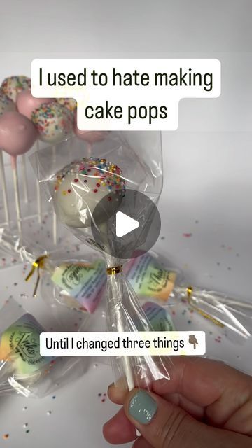 Allyson Grant on Instagram: "I used to hate making cake pops until I started doing three things differently: 1. I increased my price: cake pop ingredient cost are low, but they take a lot of labor! I used to hate getting big orders because I wasn’t charging enough and felt resentful every time someone ordered them! 2. I switched from candy melts to almond bark for my coating chocolate. Now I can make my own colors instead of buying pre-colored candy melts. 3. I use a meatballer to portion the dough so that each ball is exactly the same size. Want to see my exact process? Tap the cake pop photo in my bio to read the full blog post! #cakepops #cakepoptutorial #bakersofinstagram #bakerybusiness #pricing" Cake Pops Wrapping Ideas, Cake Pop Display Ideas Birthday, How To Package Cake Pops, Cake Pop Hacks, How To Display Cake Pops, Cake Pop Stand Diy, Flat Cake Pops, Cake Pop Packaging Ideas, How To Make Cake Pops